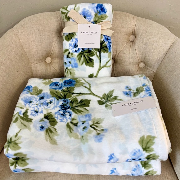 {Laura Ashley} New 4 Piece Blue Floral Bath Towel/Hand Towel Set - Picture 2 of 8